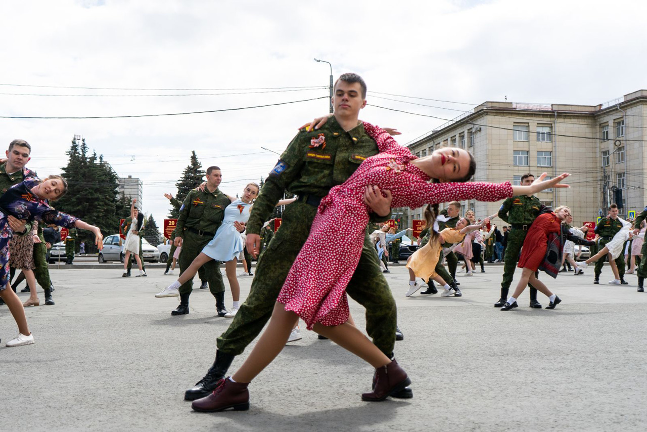 Жителей Челябинска приглашают присоединиться к "Вальсу Победы"