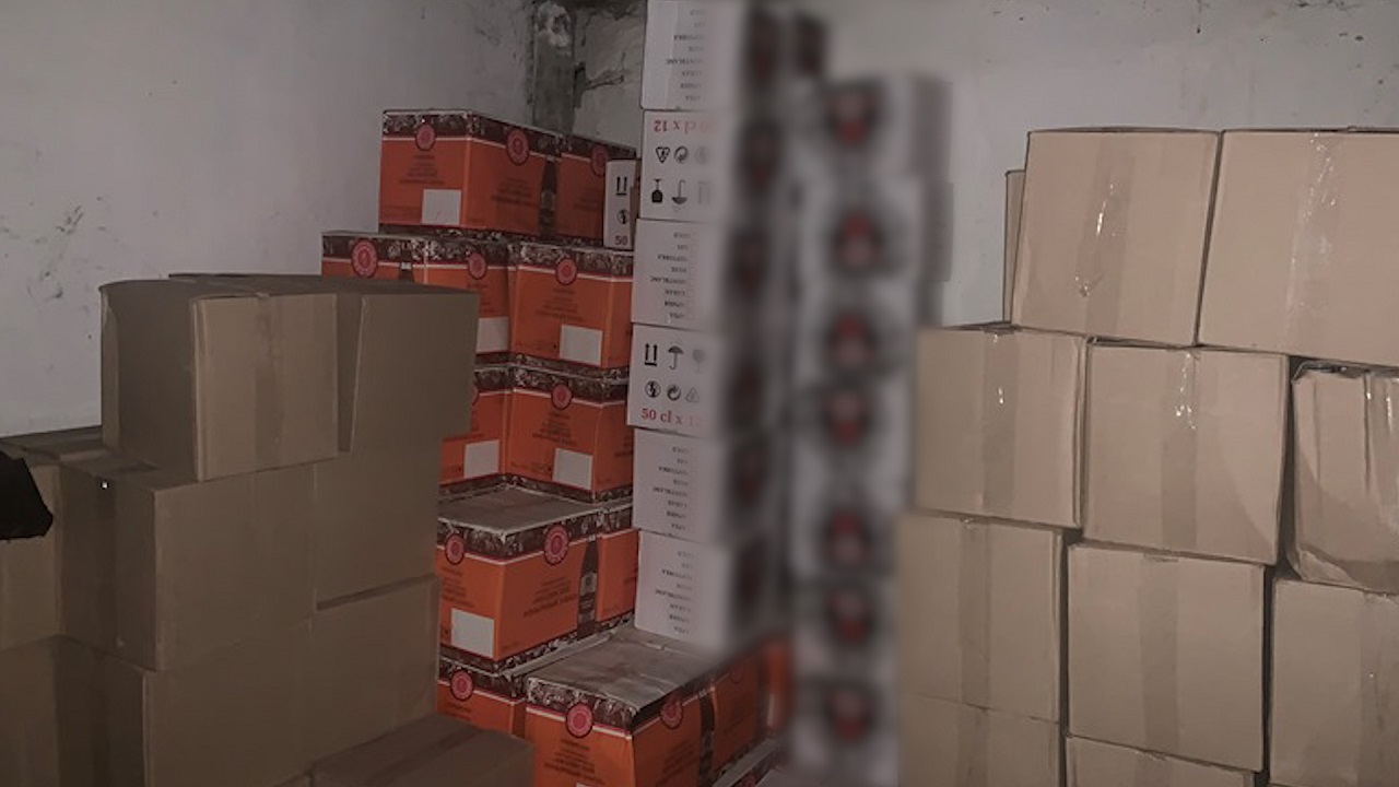 В Челябинской области изъяли десятки тысяч бутылок нелегального алкоголя