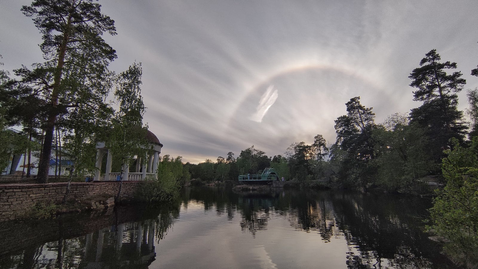Круговое солнечное гало удалось запечатлеть фотографу из Челябинска 