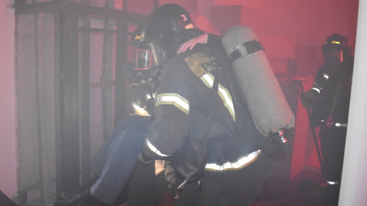Спасли 18 человек: в челябинском ДК прошли масштабные пожарные учения