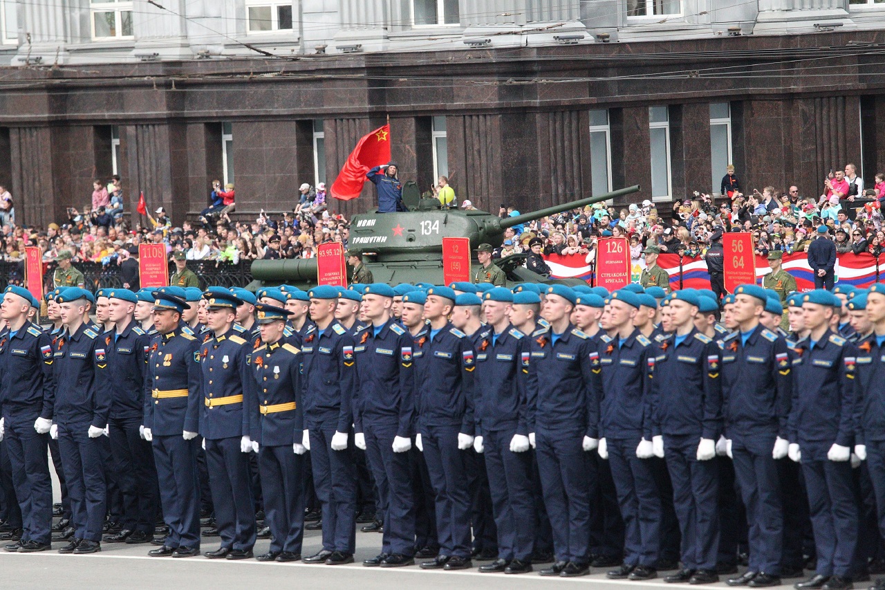 Парад, "Бессмертный полк" и концерты: как Челябинская область отмечает 9 мая