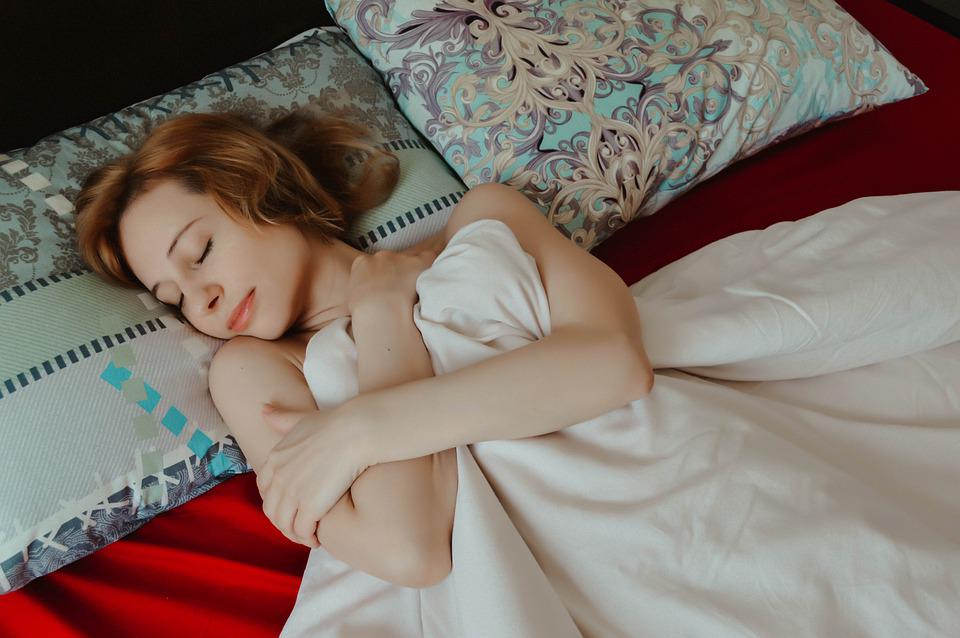 4 позы во время сна, которые расскажут о характере человека