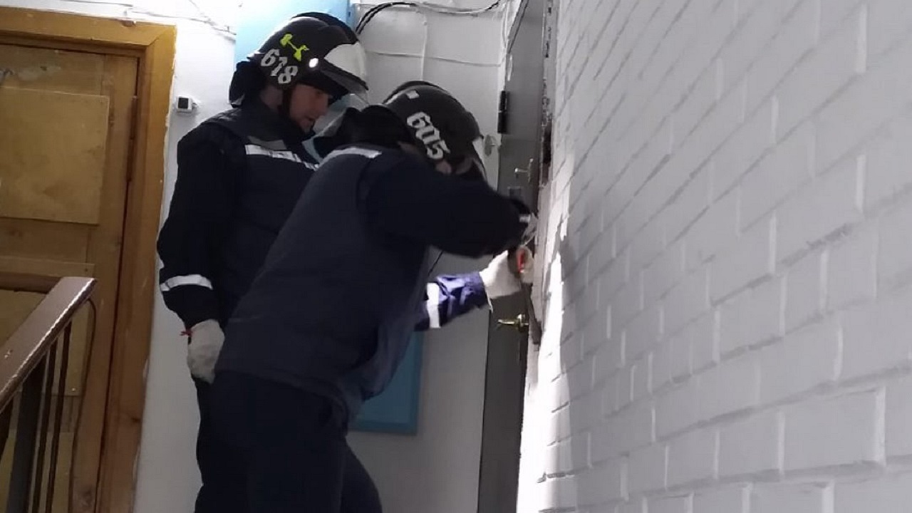 В Челябинской области в жилом доме нашли разлагающийся труп женщины В Челябинской области в жилом доме нашли разлагающийся труп женщины