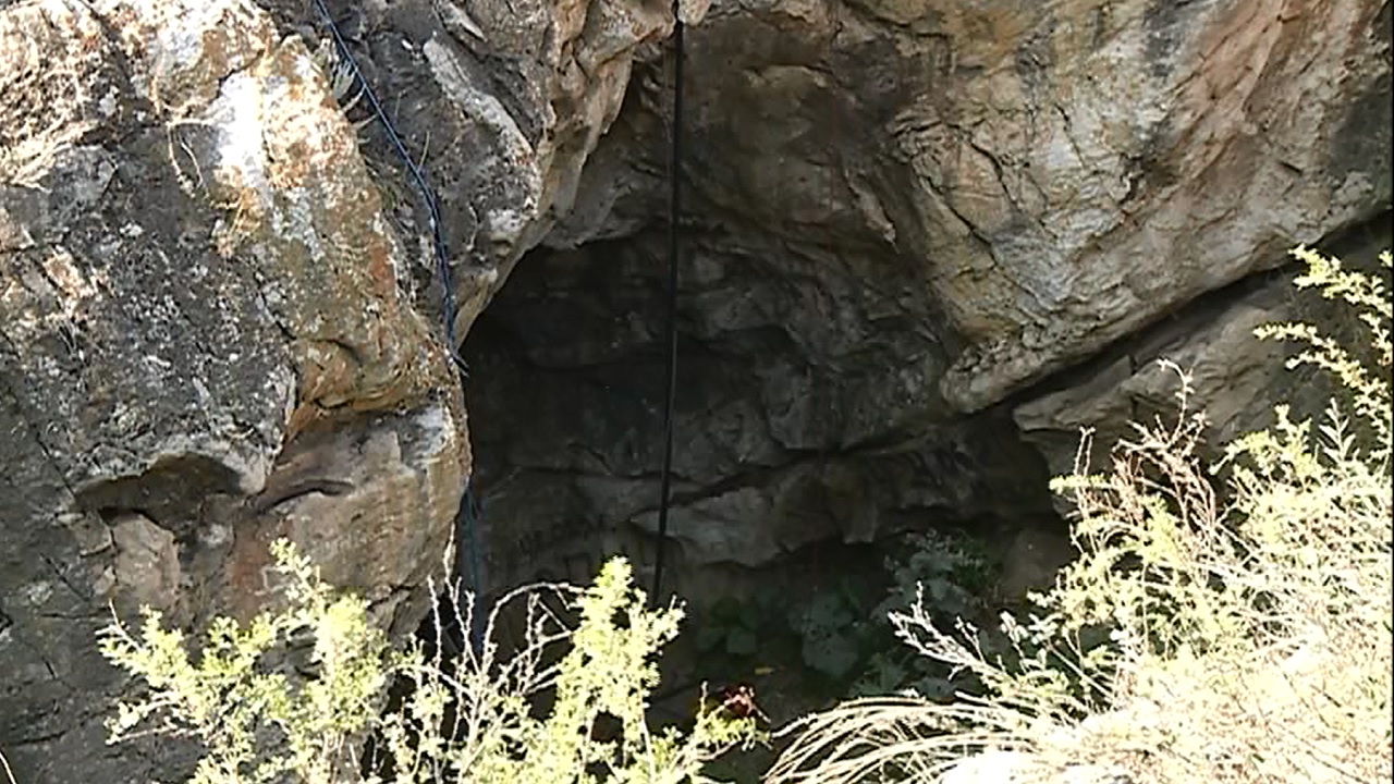 Вход в популярную у туристов пещеру закрыли в Челябинской области