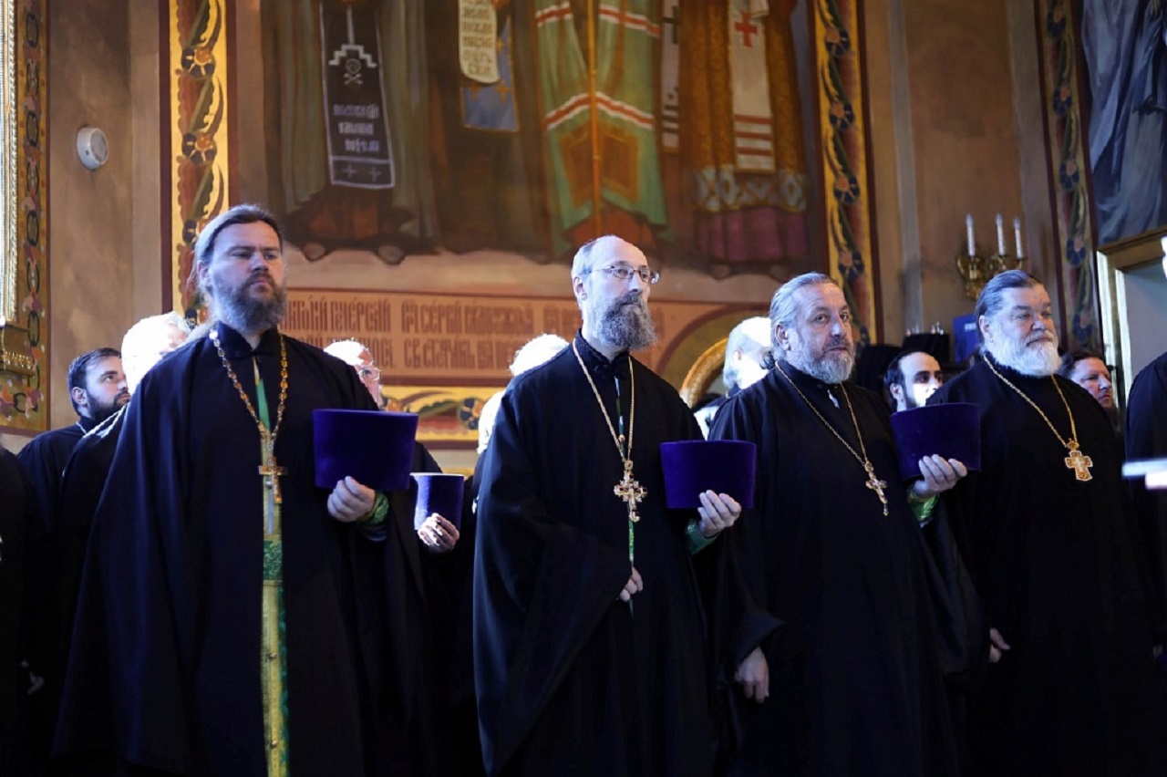 Тысячи верующих встретили в Челябинске мощи святого Сергия Радонежского