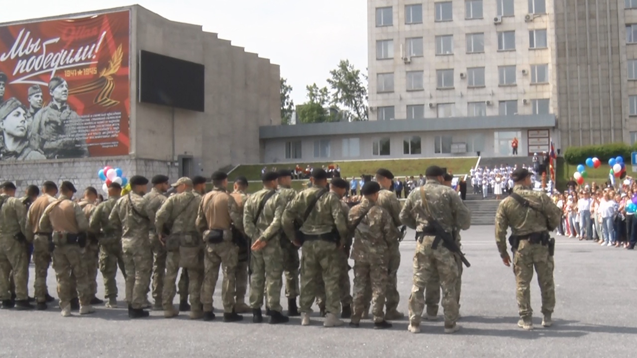 Ждали 112 дней: отряд ОМОНа вернулся с Донбасса на Южный Урал