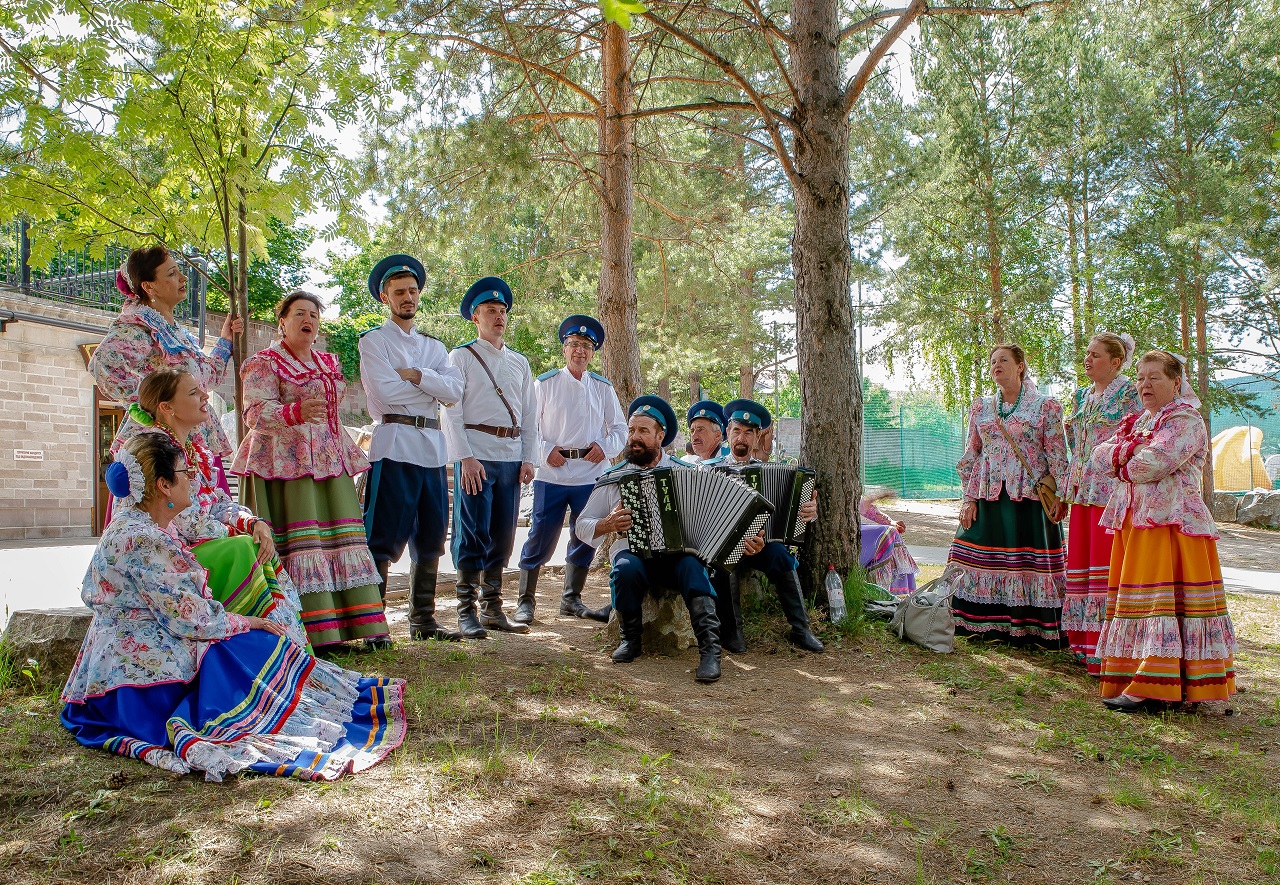 Шашки и свистульки: фестиваль казачьей культуры 