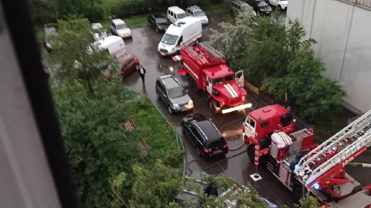 Во время пожара в многоэтажке под Челябинском эвакуировали 4 человек