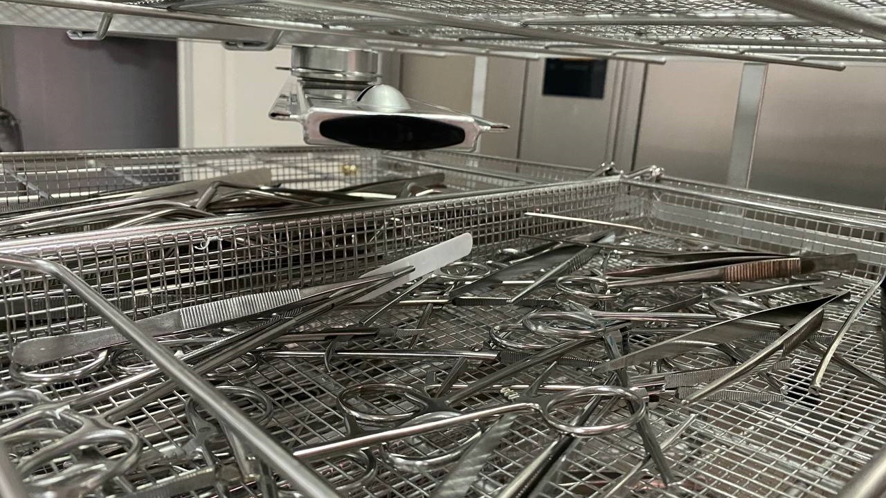 Безопасность на высоте: в челябинской больнице показали, как стерилизуют инструменты