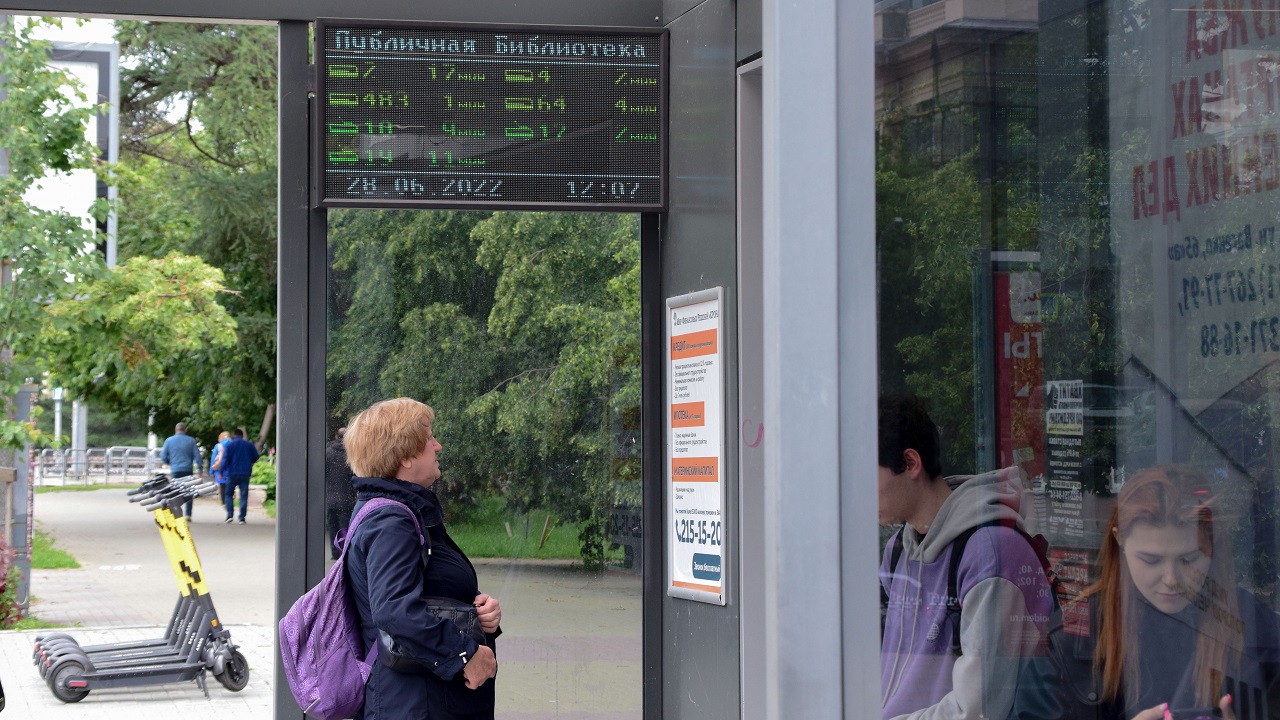 Обратный отчет: в Челябинске умные табло покажут время прибытия автобусов