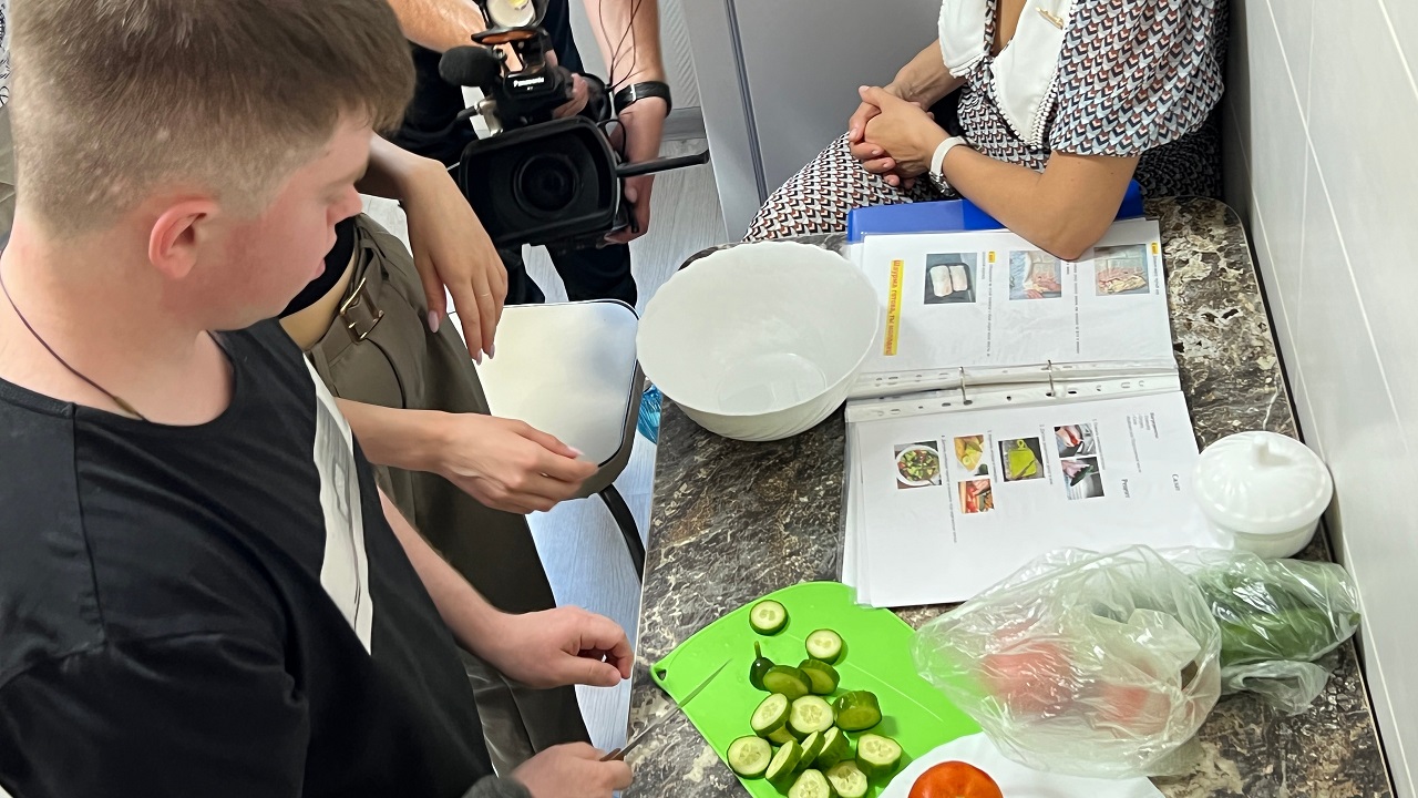 Тренировочную квартиру для подростков-инвалидов открыли в Челябинске