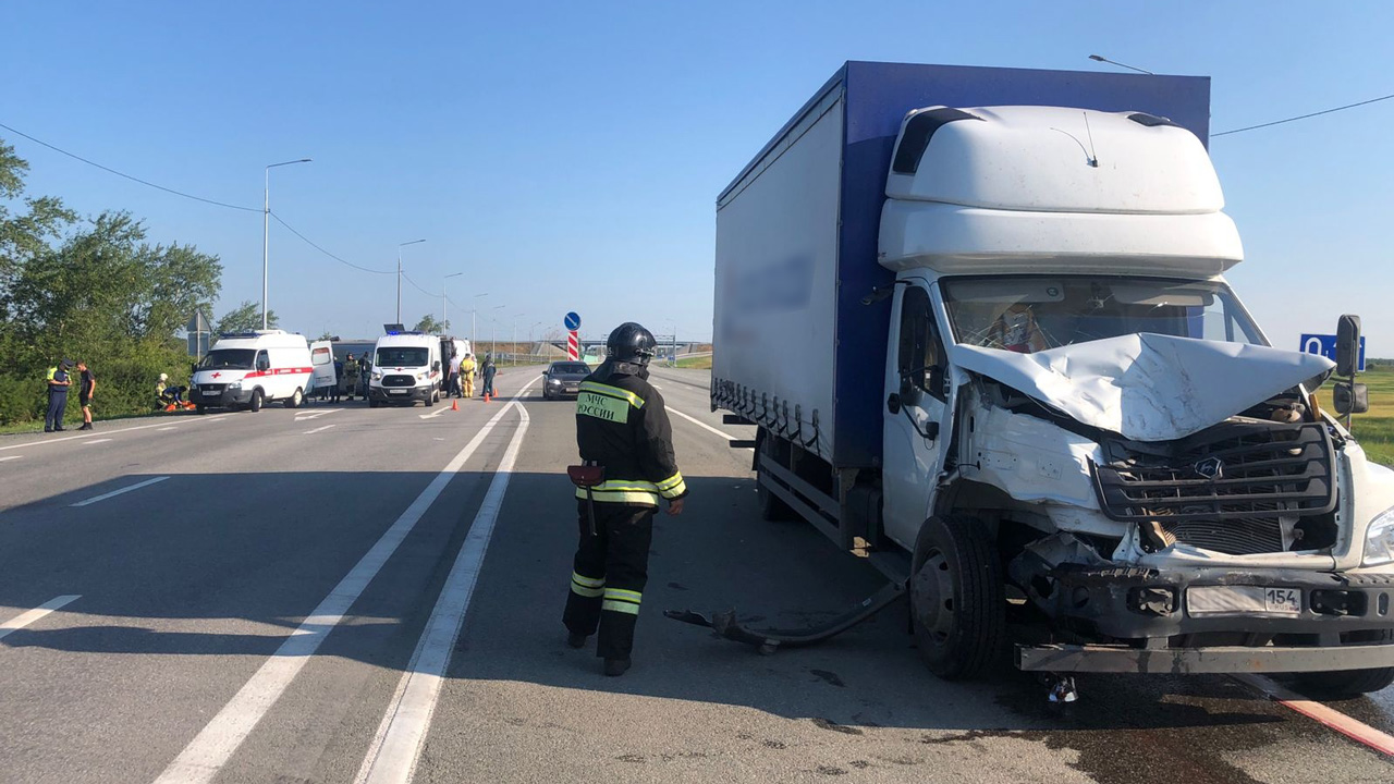 Задержан водитель грузовика, который врезался в автобус в Челябинской области