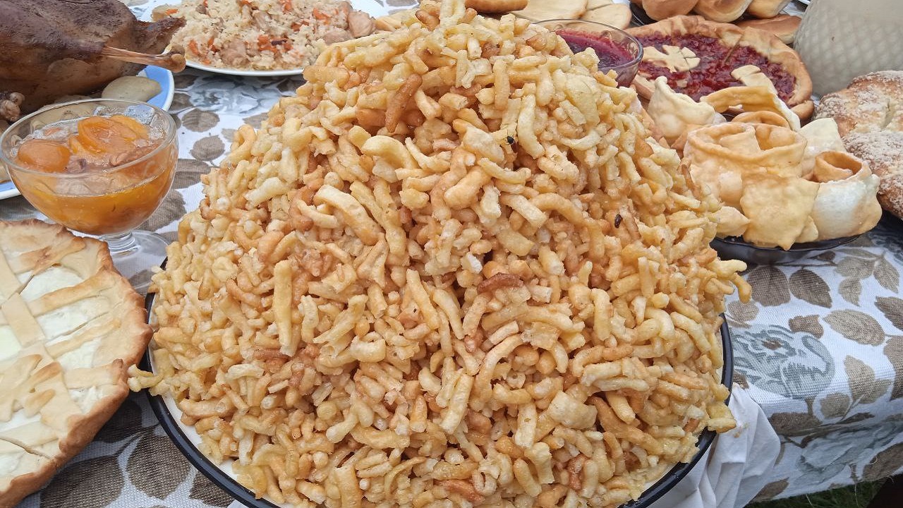 Угощения и соревнования: в Златоусте впервые за два года отметили Сабантуй