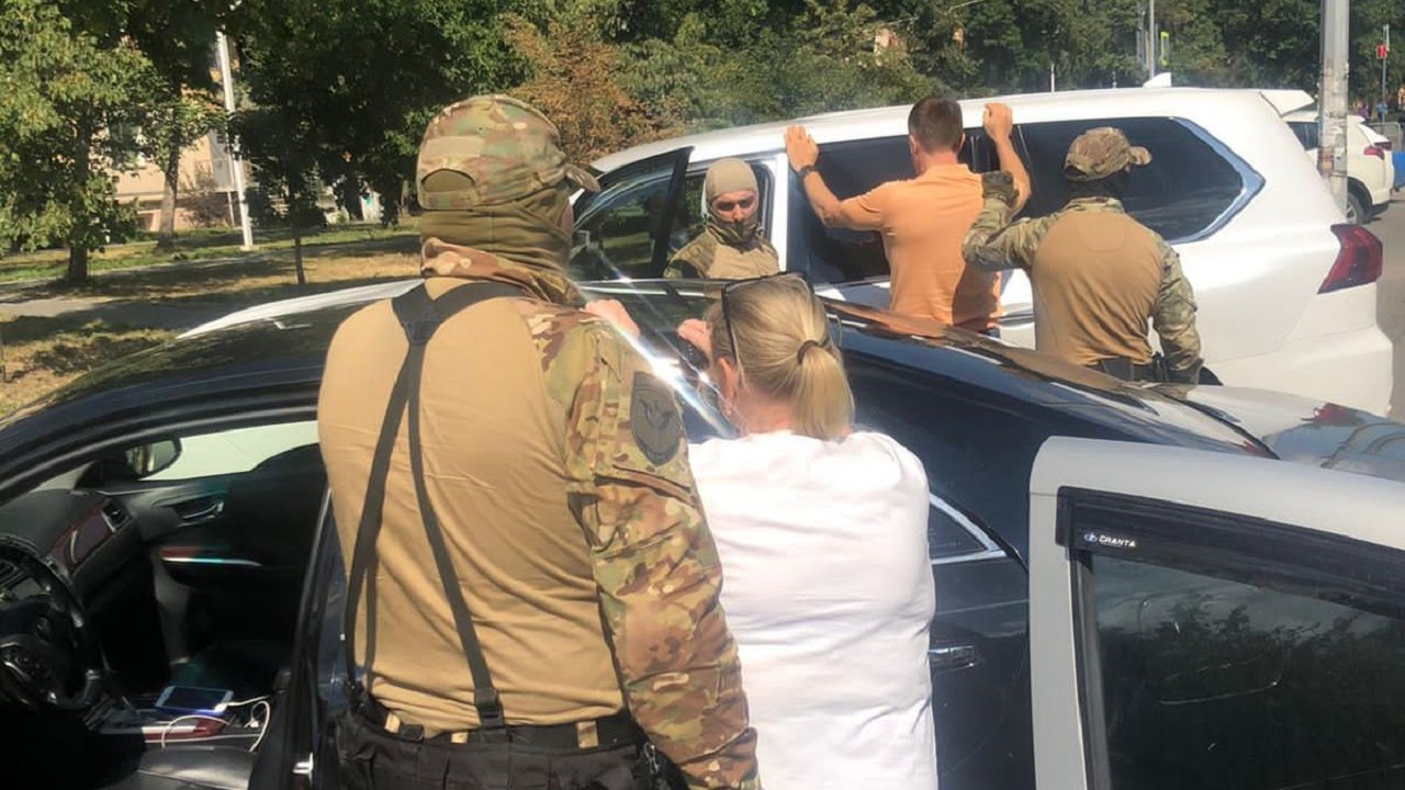 Меняла миллионы: незаконную валютчицу задержали в Челябинске Меняла миллионы: незаконную валютчицу задержали в Челябинске