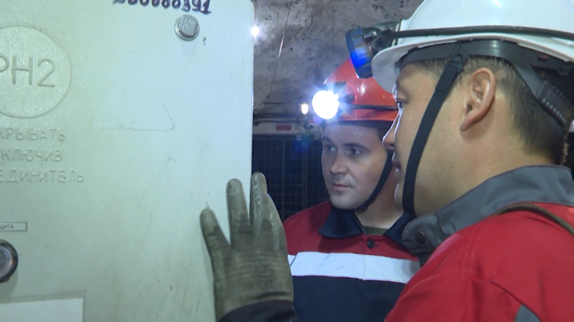 Улицы, машины и разметка: кто и как работает в подземных городах Урала  