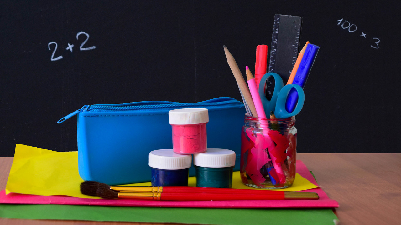 Сколько стоит собрать ребенка в школу в Челябинске: список вещей и цены 