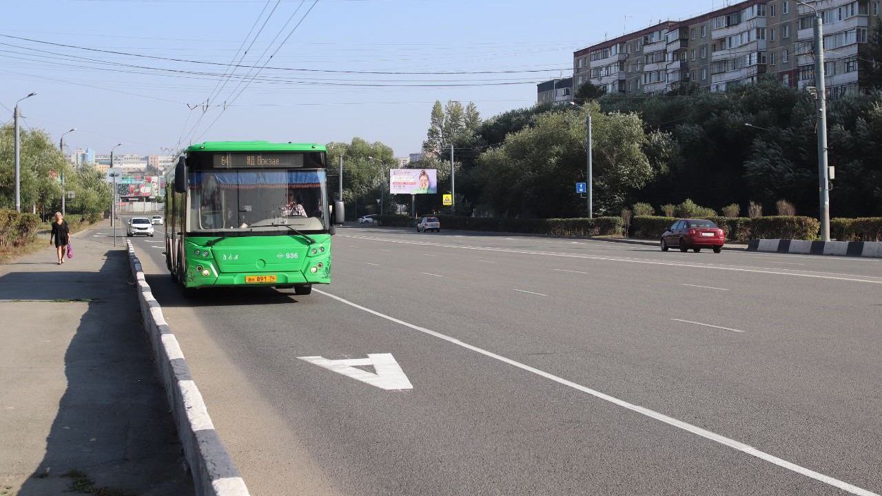 Работы по созданию выделенных полос начались в центре Челябинска