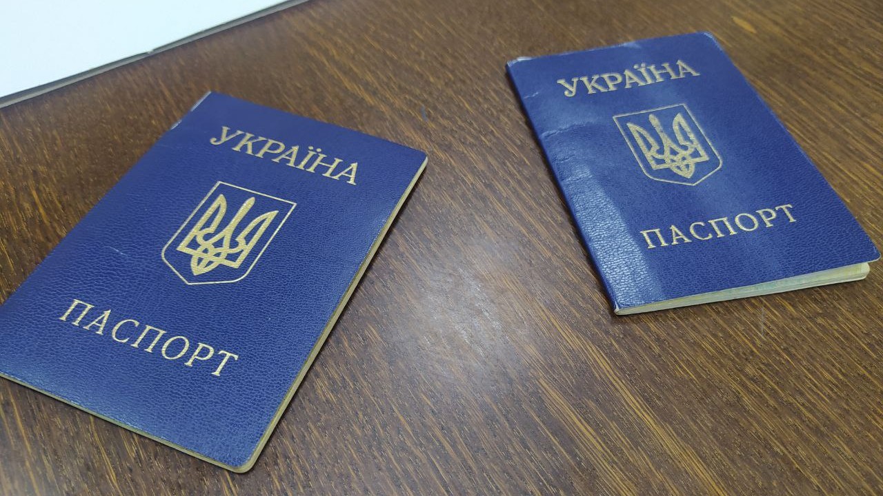 На Южном Урале переселенцам с Донбасса помогают оформить документы На Южном Урале переселенцам с Донбасса помогают оформить документы