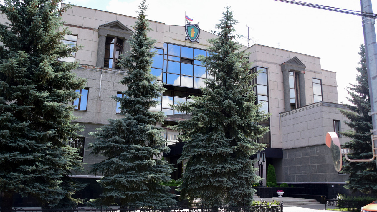 Ребенок упал в открытый колодец в Челябинске Ребенок упал в открытый колодец в Челябинске