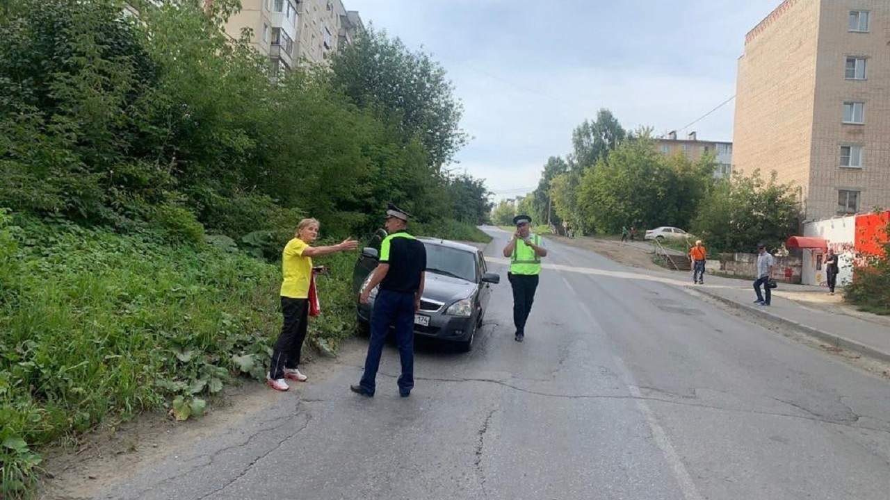 10-летнего мальчика сбил автомобиль на дороге в Челябинской области 10-летнего мальчика сбил автомобиль на дороге в Челябинской области