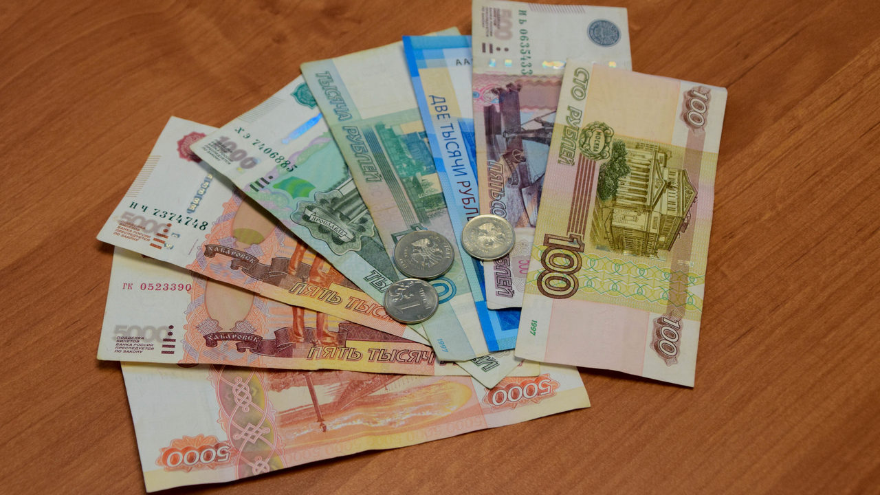Эксперты рассказали, как выросли зарплаты за год в Челябинской области
