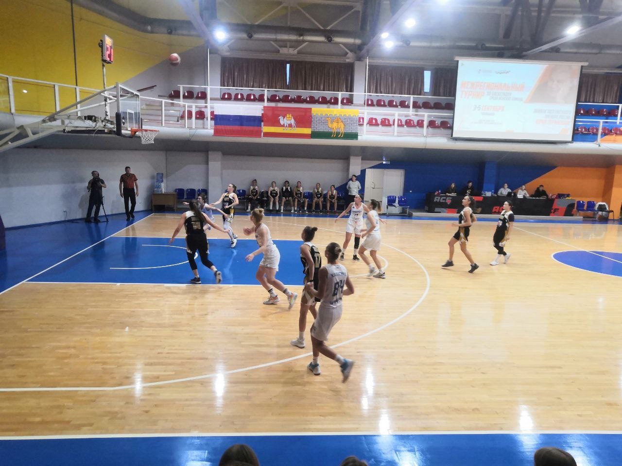 В Челябинске возродили легендарную женскую команду по баскетболу В Челябинске возродили легендарную женскую команду по баскетболу