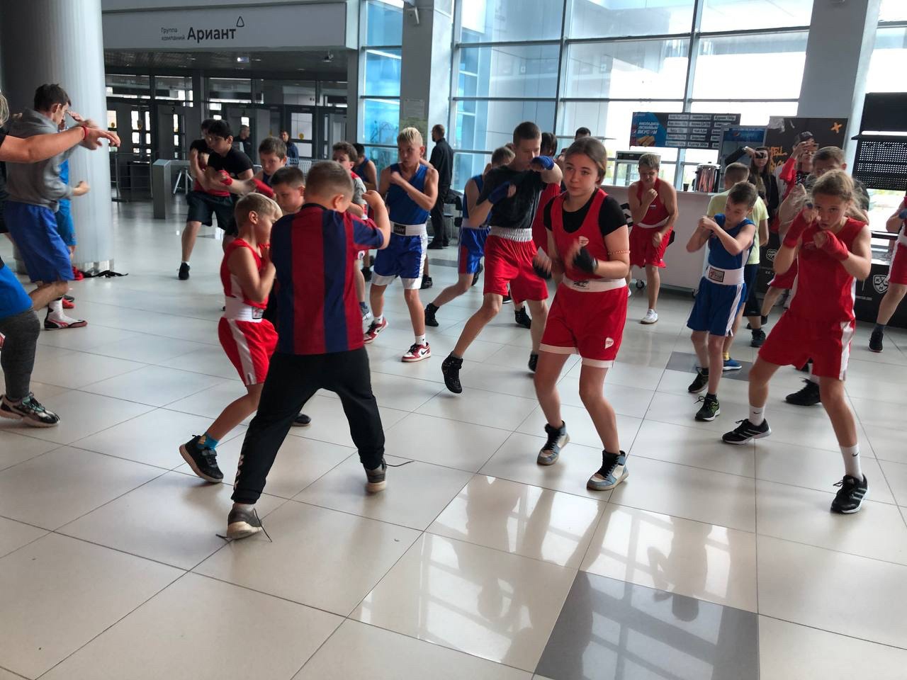 Бокс мирового уровня: в Челябинске встретятся Заур Абдуллаев и Джованни Страффон Бокс мирового уровня: в Челябинске встретятся Заур Абдуллаев и Джованни Страффон