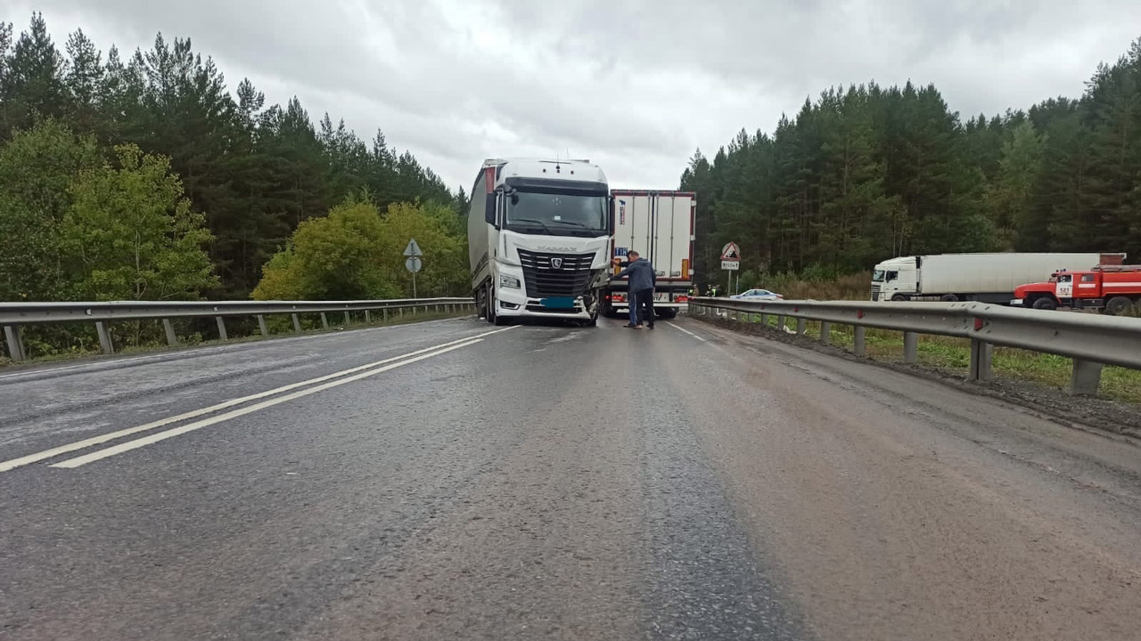 Авария с 4 пострадавшими на М5 в Челябинской области попала на видео