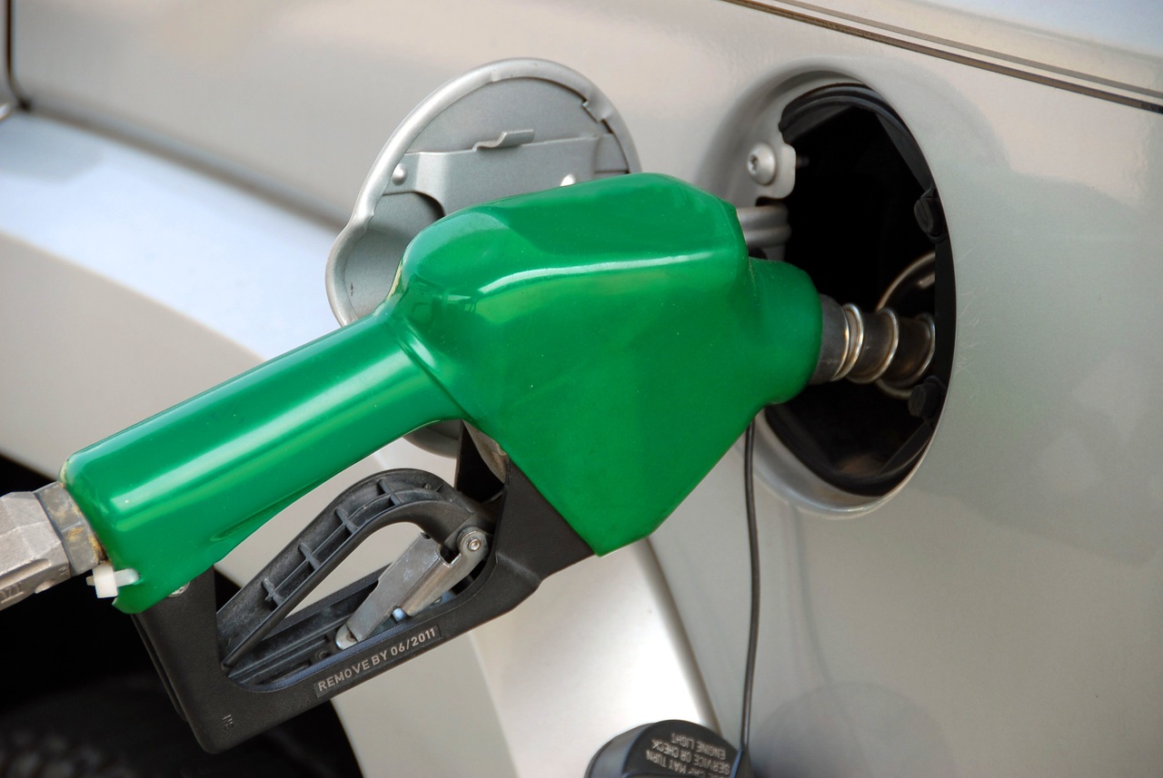 Экономисты провели анализ цен на бензин в Челябинской области