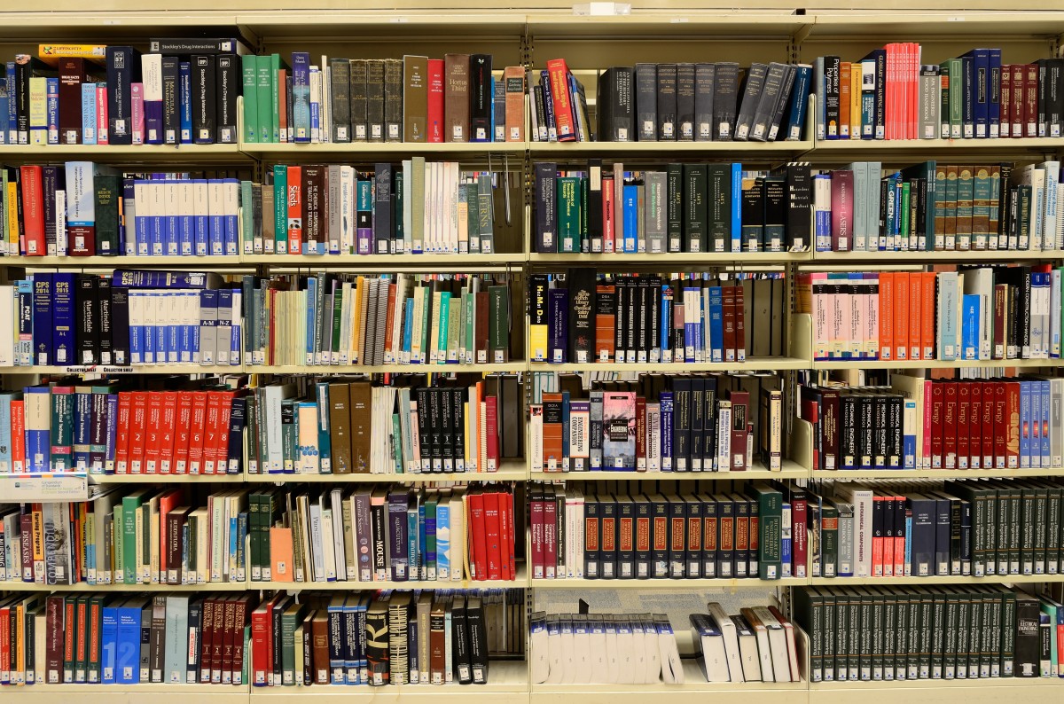 В Челябинске пройдет южно-уральская книжная ярмарка "РыжийФест" В Челябинске пройдет южно-уральская книжная ярмарка "РыжийФест"