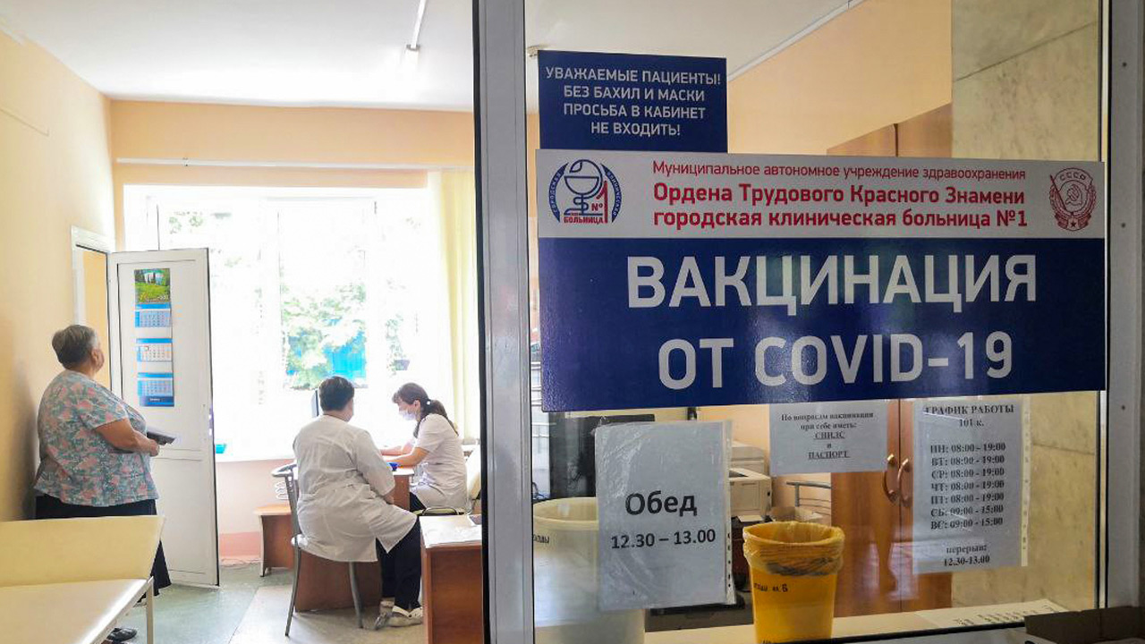 Врач из Челябинска дал ответы на популярные вопросы о вакцинации