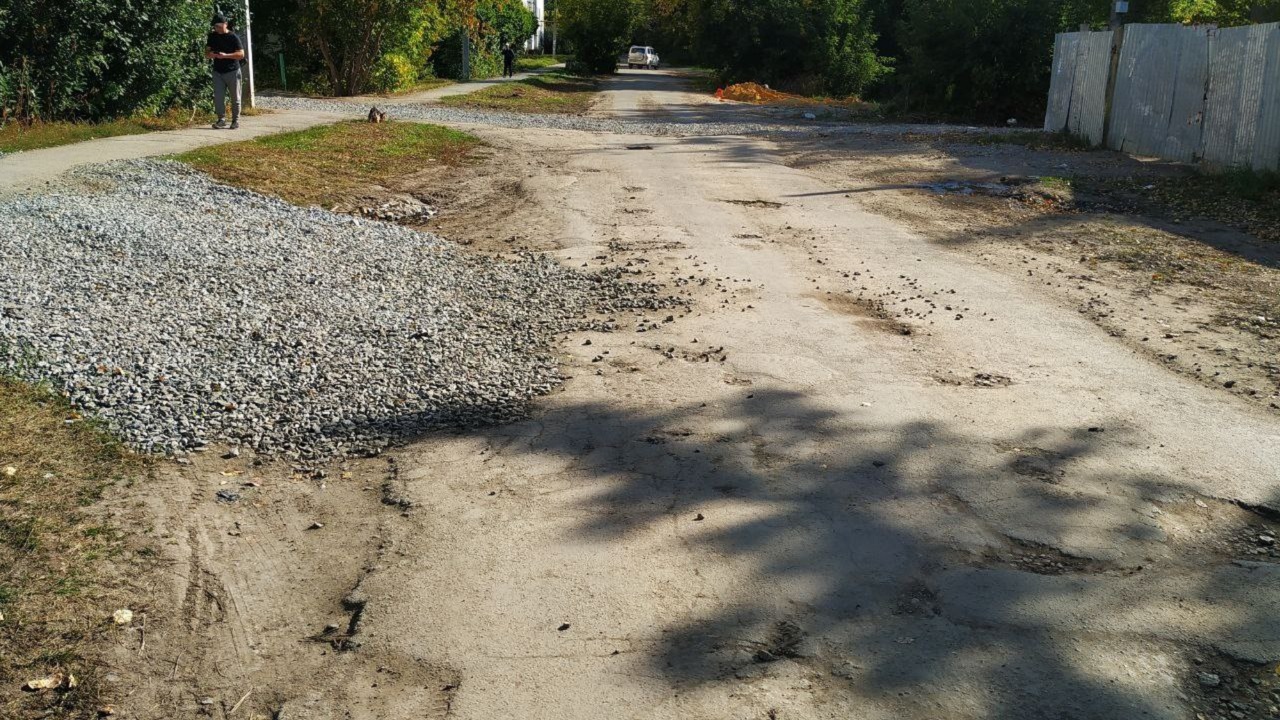 Власти Челябинска назвали сроки ремонта дорог в поселке ЧВВАКУШ