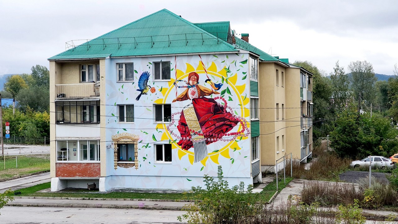 Гигантскую игрушку-оберег сделали для города в Челябинской области