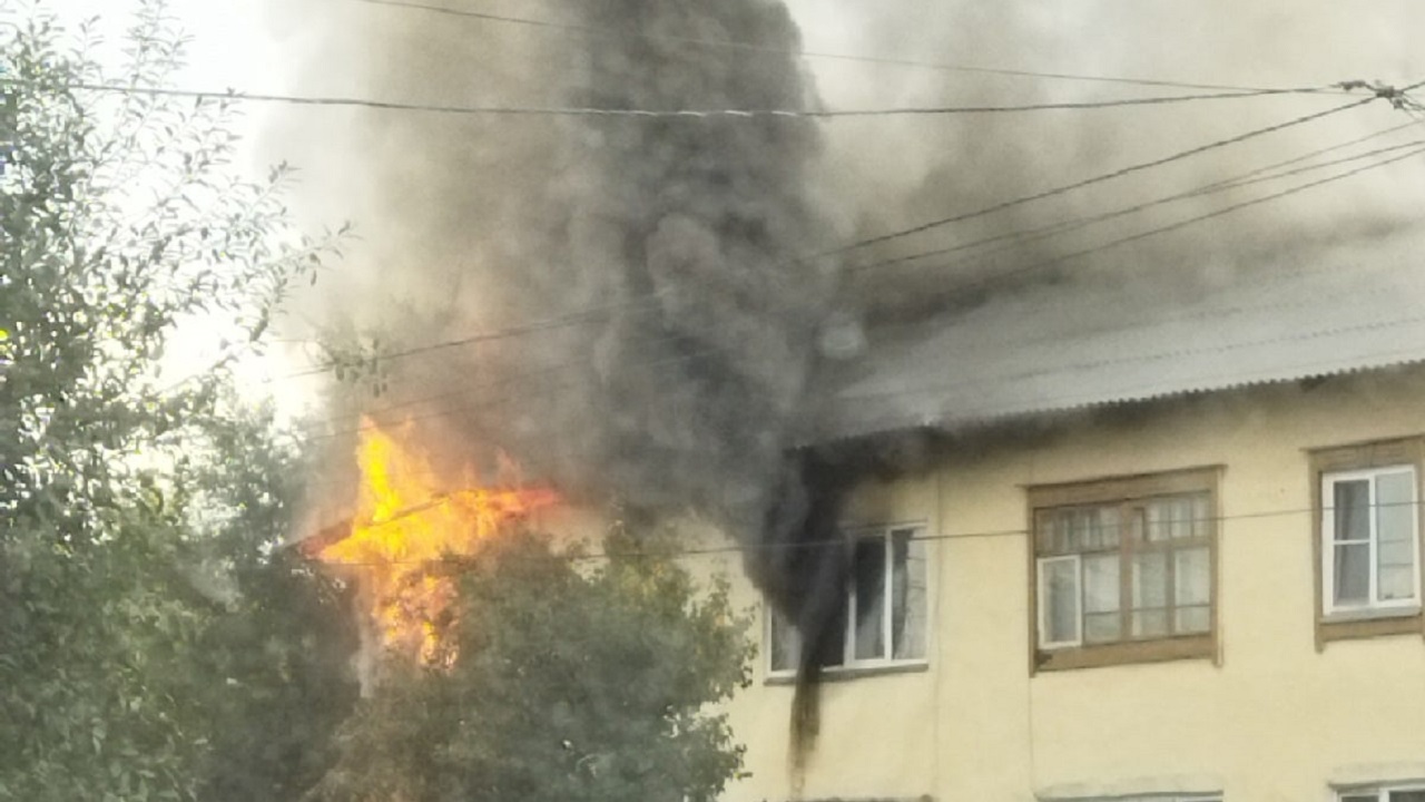 Во время пожара под Челябинском пострадали две женщины