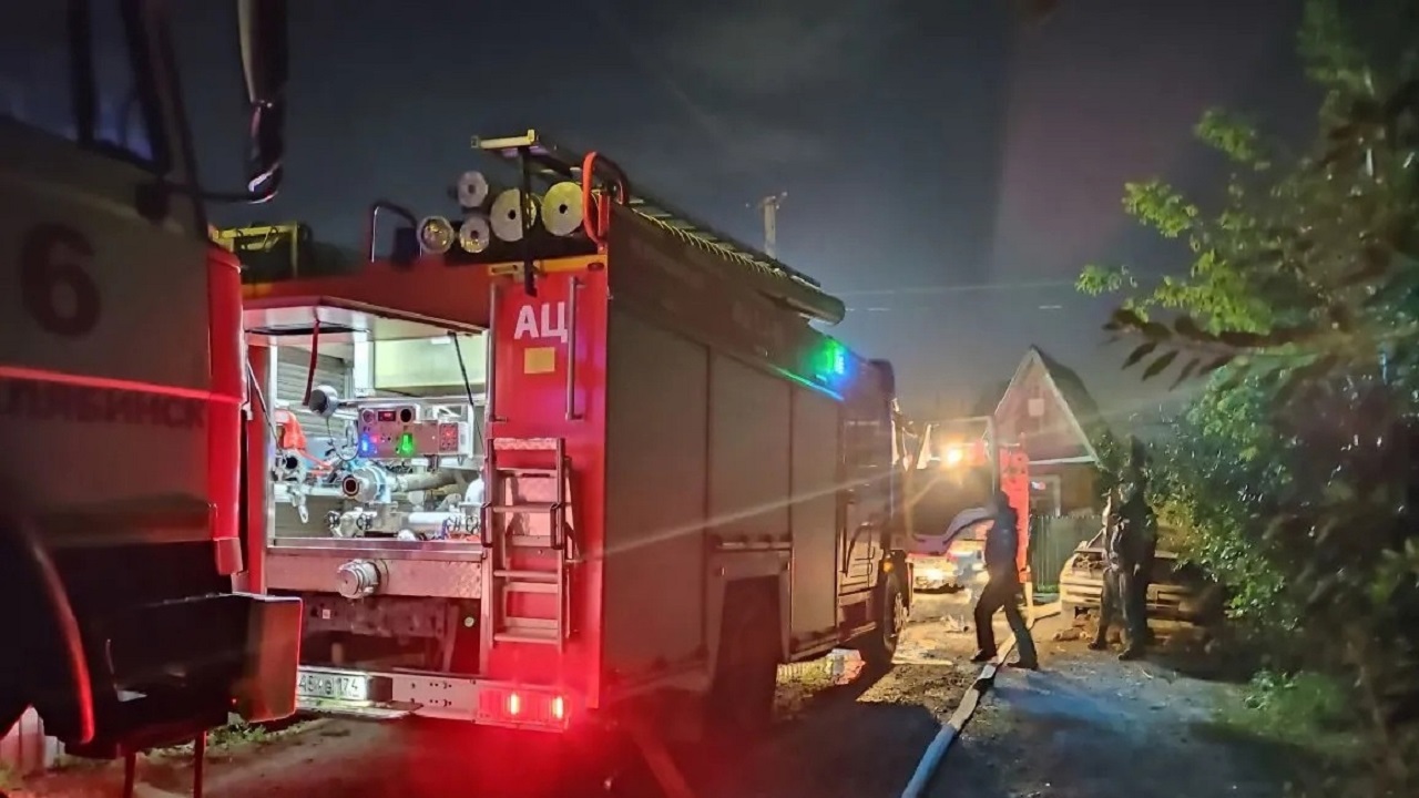 В Челябинске произошел ночной пожар с двумя погибшими