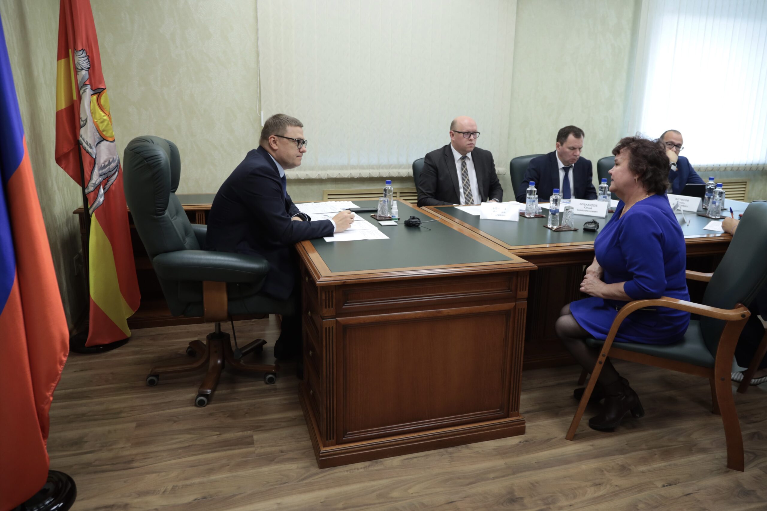 Вопросы решаются в считанные минуты: Алексей Текслер провел прием граждан 