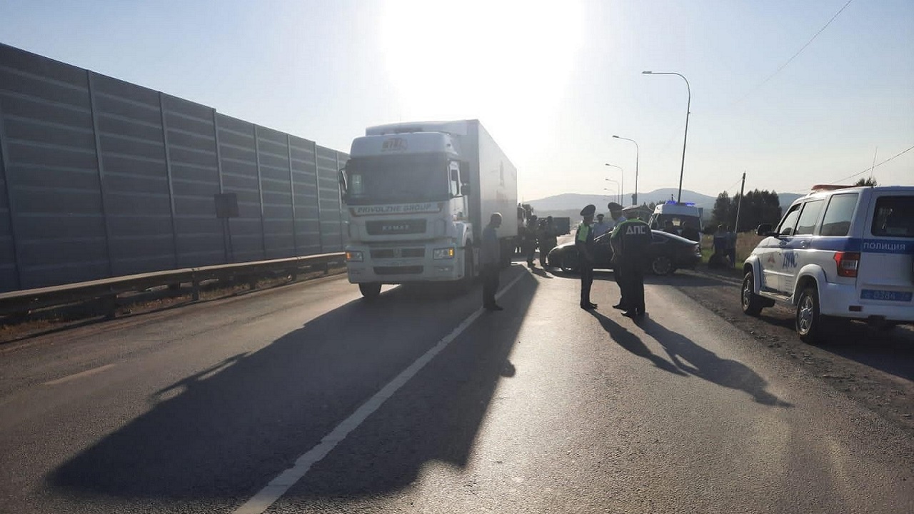 Женщина и ребенок пострадали в массовом ДТП в Челябинской области