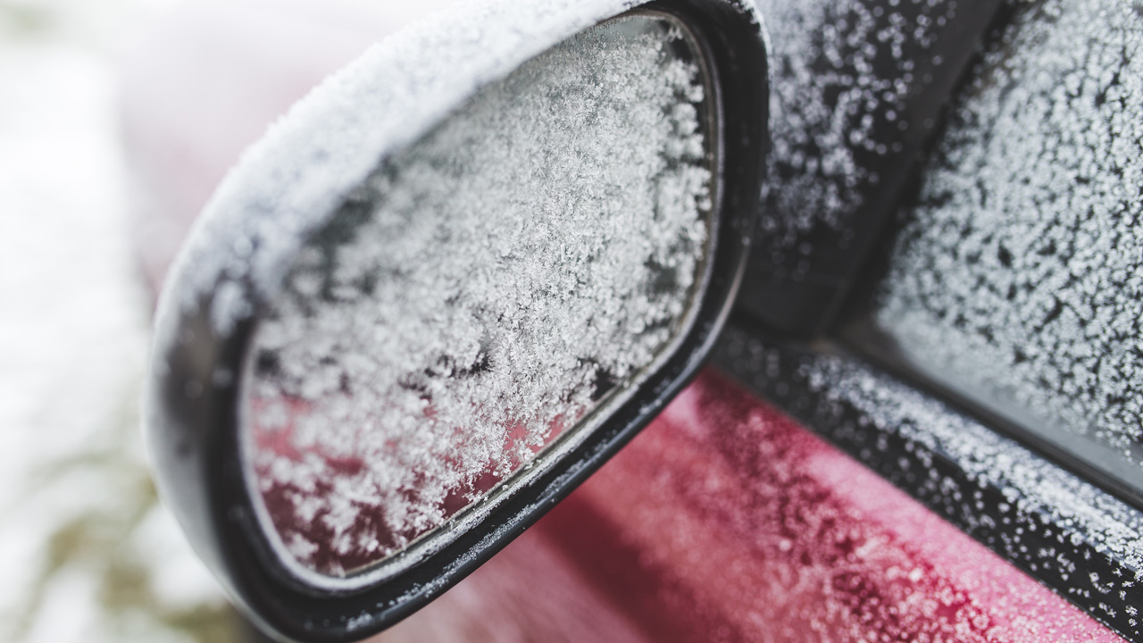 Жители Челябинской области рассказали, как готовят автомобили к зиме