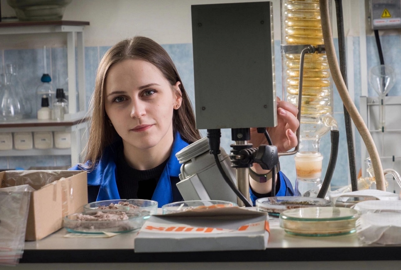 Химики из Челябинска создали новый материал для батареек и сенсоров