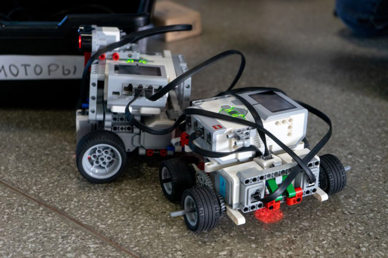 В Челябинске создали дрон, который может летать без подзарядки четыре часа