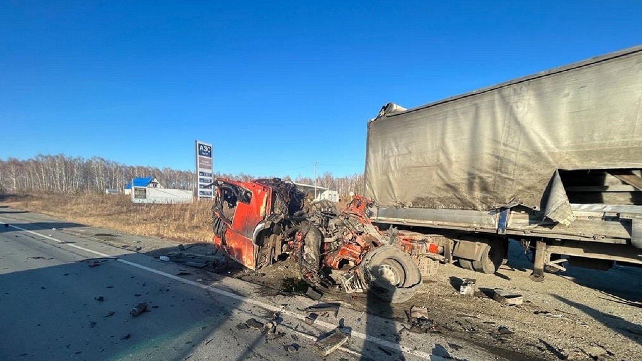Водитель погиб в тройном ДТП на трассе в Челябинской области