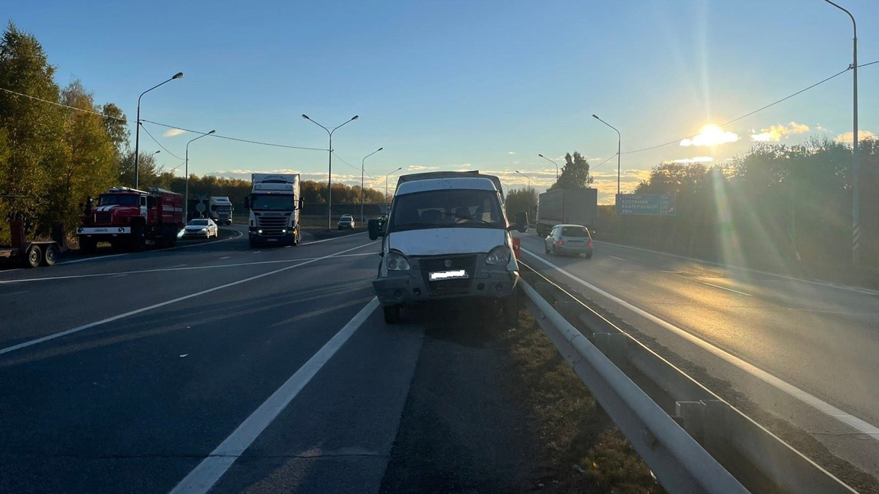 Три человека пострадали в массовом ДТП с дорожной техникой под Челябинском
