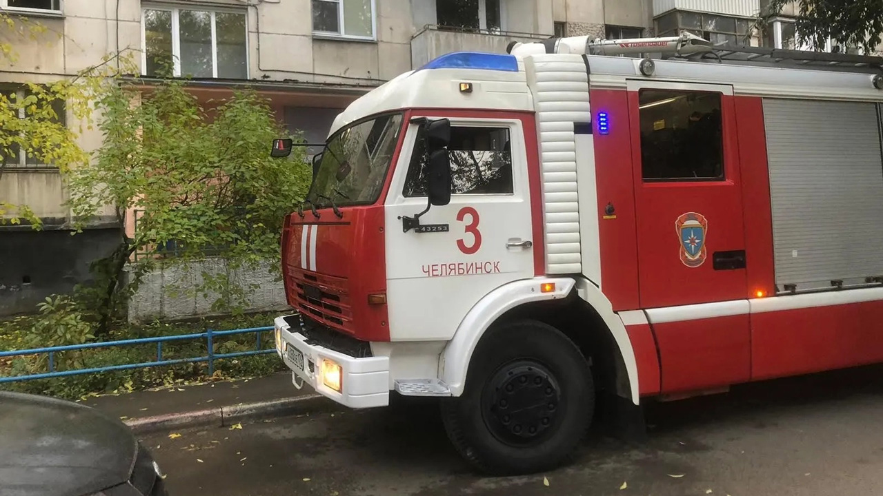 Тело мужчины нашли на месте пожара в многоэтажке в Челябинске