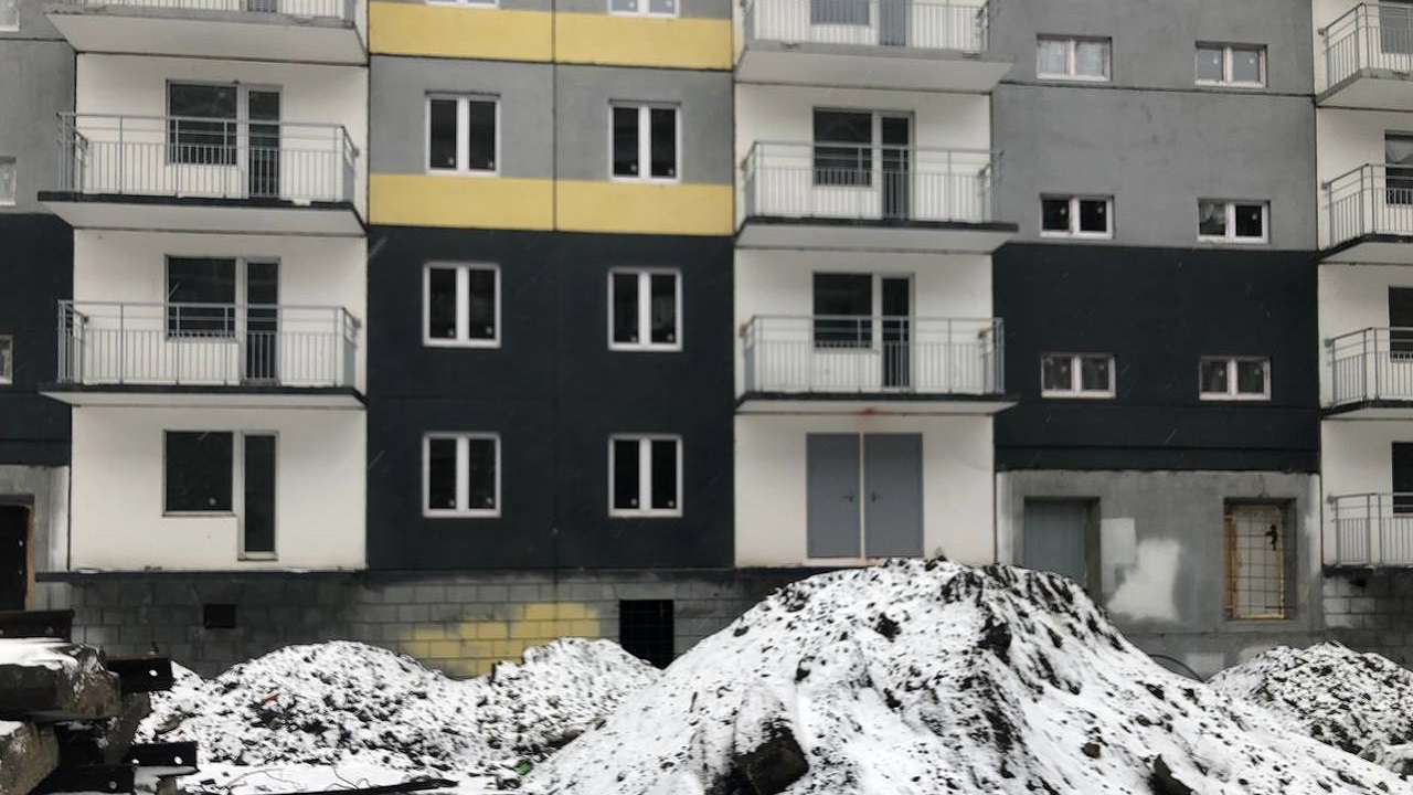 Нет лестниц и отопления: дольщики в Челябинске 5 лет не могут въехать в квартиры