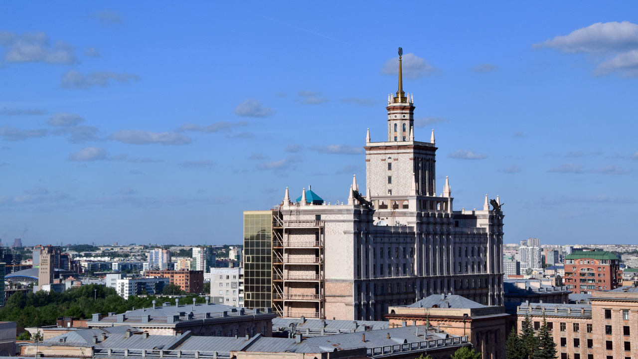 Сотрудники вуза в Челябинске перечисляют часть зарплаты для помощи военным