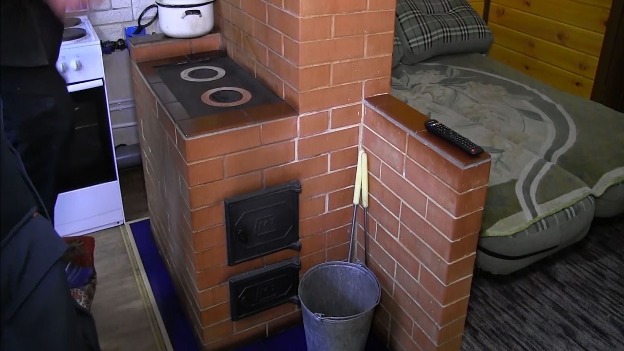Специалисты из Челябинска рассказали, как обезопасить дом с печным отоплением
