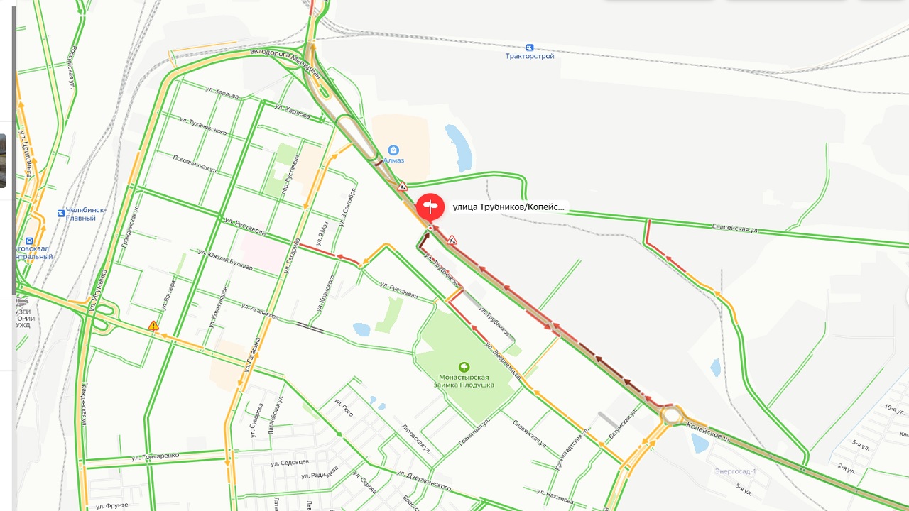 Коммунальная авария спровоцировала большую пробку в Челябинске