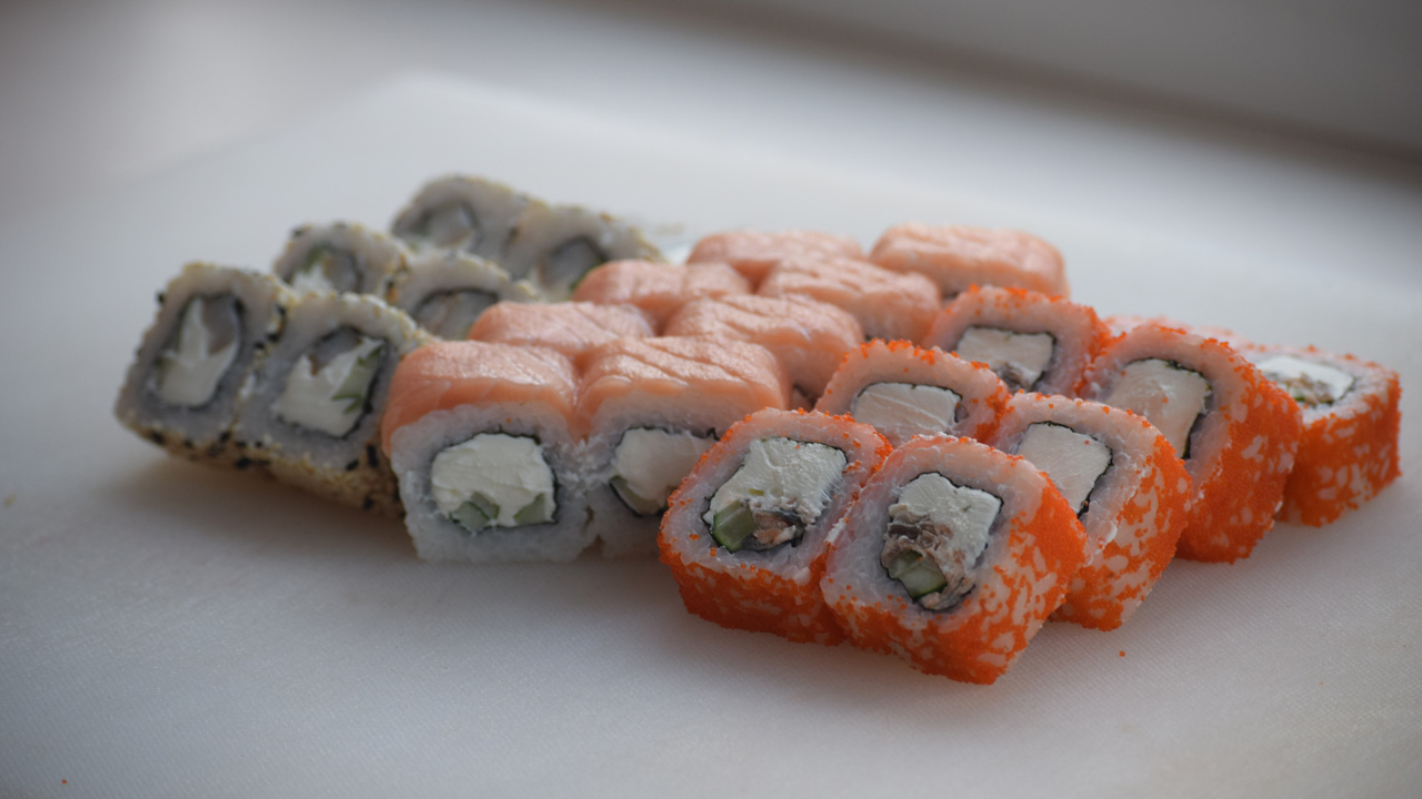 В Челябинске пять покупателей суши получили тяжелое отравление