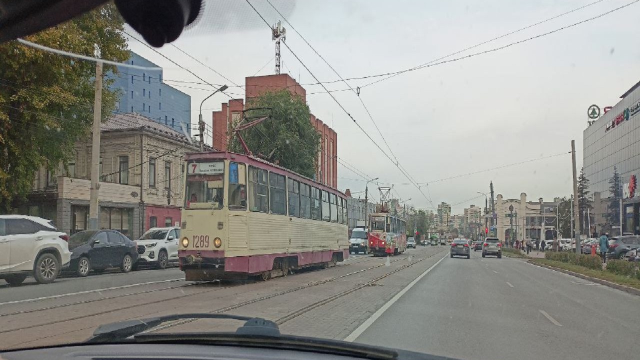 ДТП парализовало движение трамваев в центре Челябинска