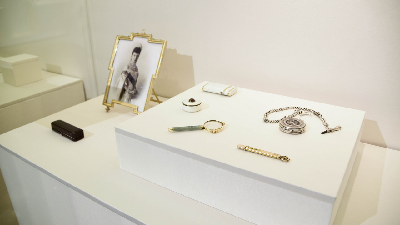 В Челябинске открылась выставка роскошных украшений XIX-XXI веков